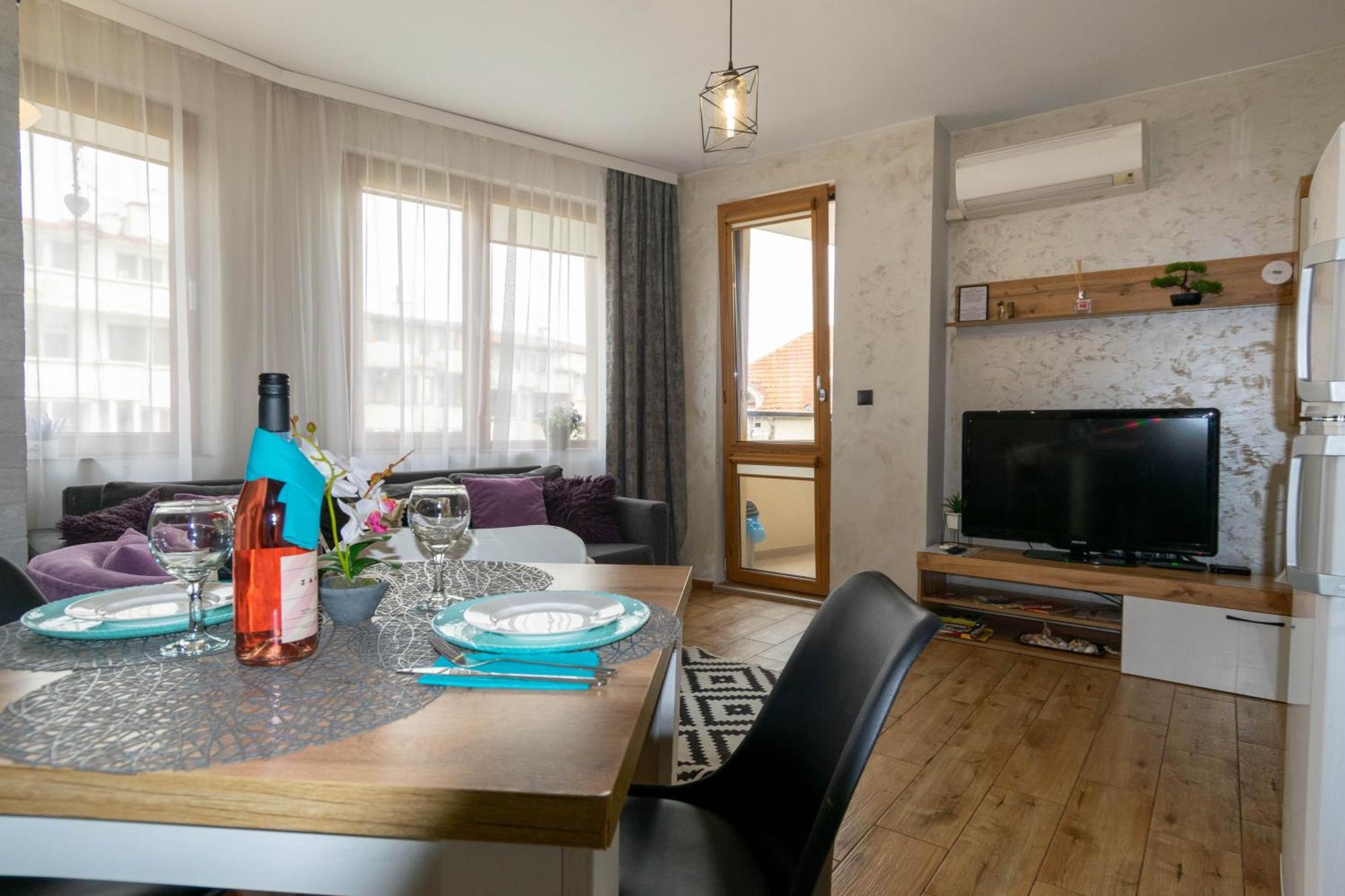 Joy Apartment Burgas Center Private Parking Exterior foto